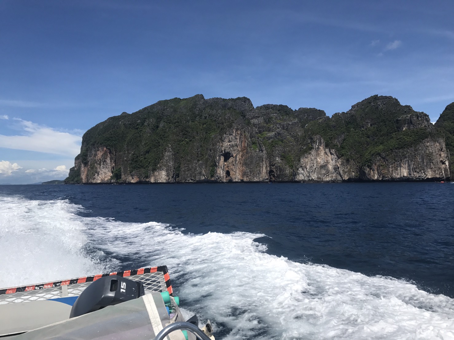 Koh Phi Phi Island tour by Luxury boat